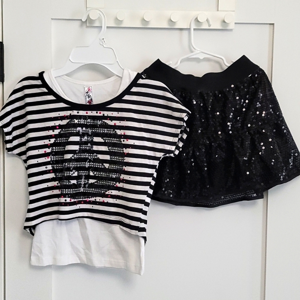 Knitworks 3 PC Set Tee, tank and skirt 7/8
